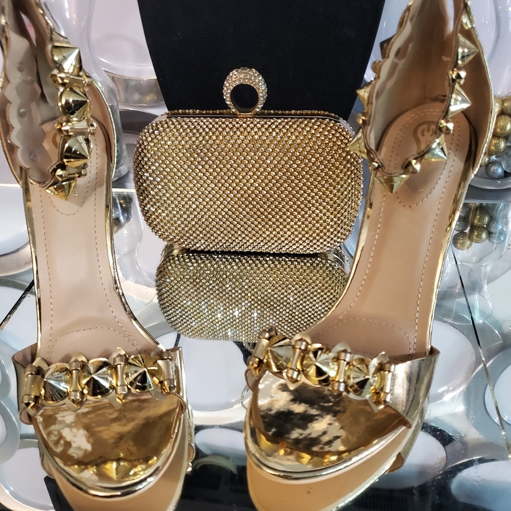 Heels - Picture 5 of 5